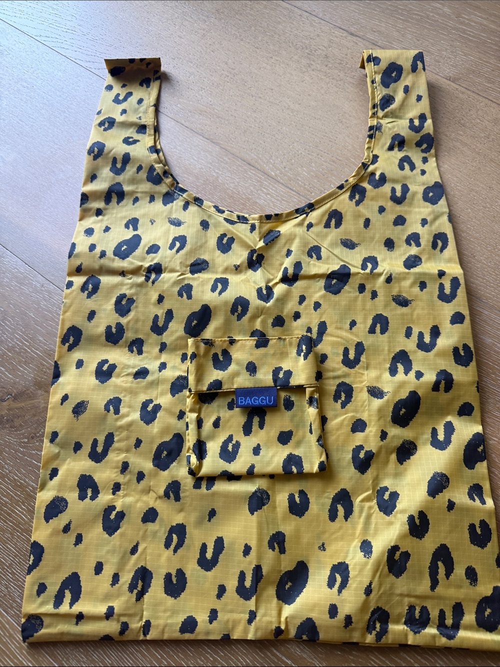 BAGGU original Tote in Mustard Yellow with Black Leopard Spots